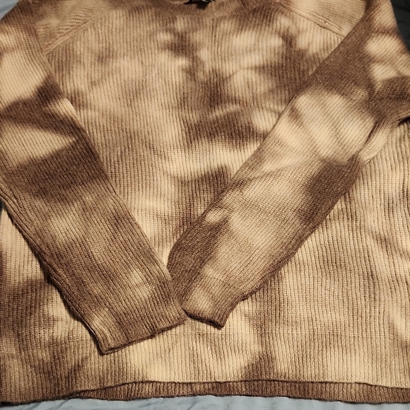 DAVI & DANI Cream and Brown Tie-Dye Sweater - Picture 4 of 5